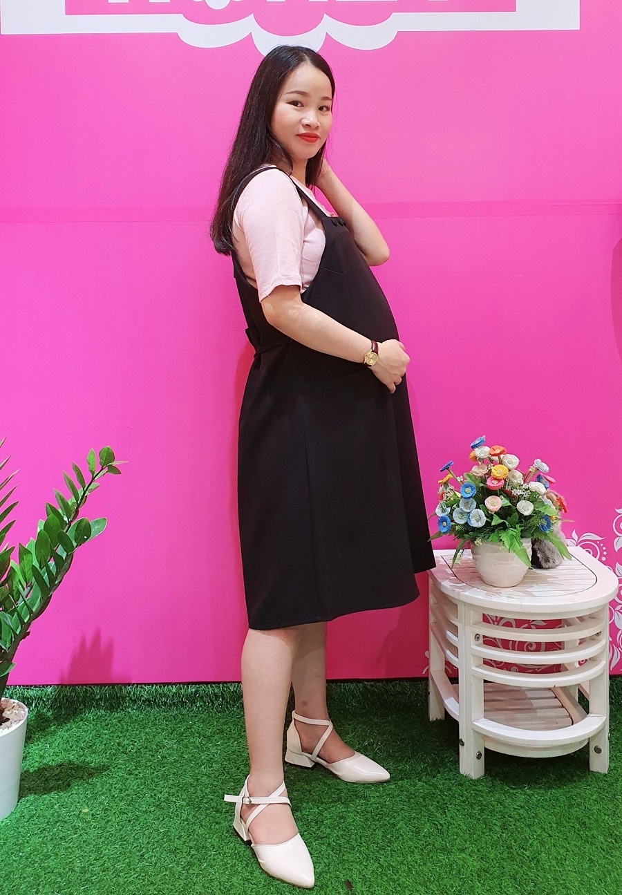 Yếm bầu vải thô cổ vuông nút bọc
