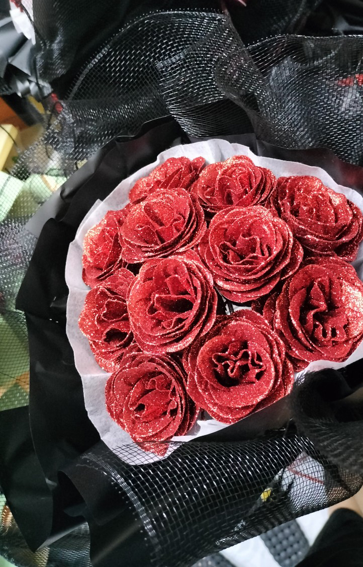 Bó Hoa Hồng Nhũ Kim Tuyến Lấp Lánh 11 Bông Quà Tặng Người Thương Dịp Valentine, 8/3, 20/10... (Kèm Túi Xách)