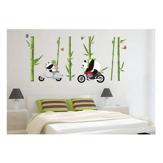 Decal dán tường gấu trúc chạy xe EB144
