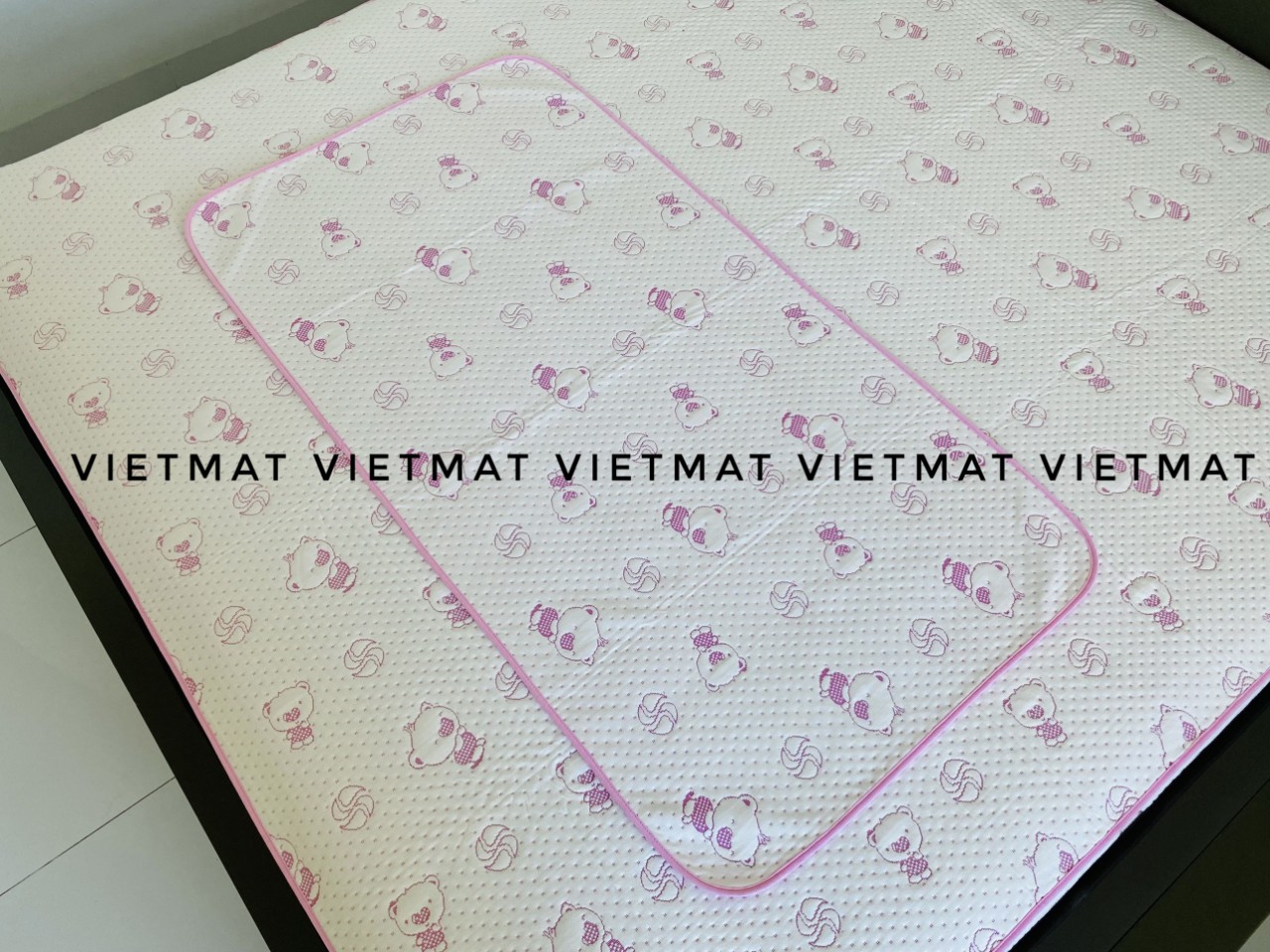 Tấm Lót Chống Thấm VIETMAT Màu Hồng