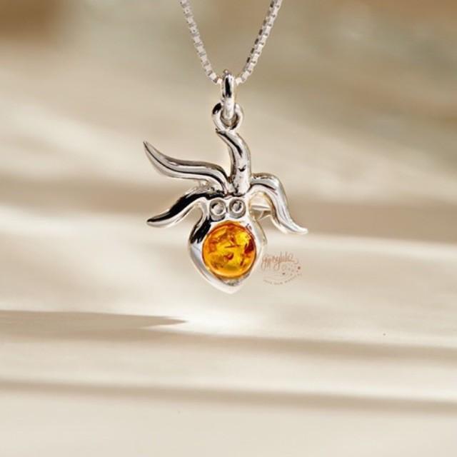 Mặt dây chuyền hình động vật đá Hổ phách SP003262 Gypsy.lala