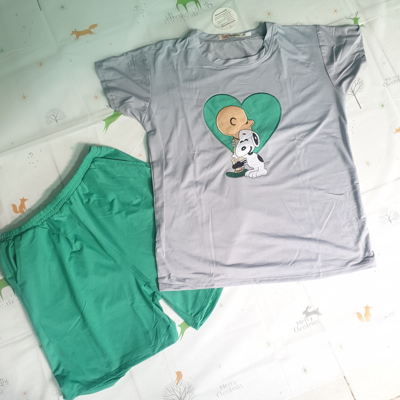 Đồ bộ nữ mặc nhà đẹp thời trang cổ tròn thêu trái tim mẫu hot, thun cotton 4 chiều co dãn cực đẹp, phom chuẩn. Size từ 40-65kg. LEE'S HOME