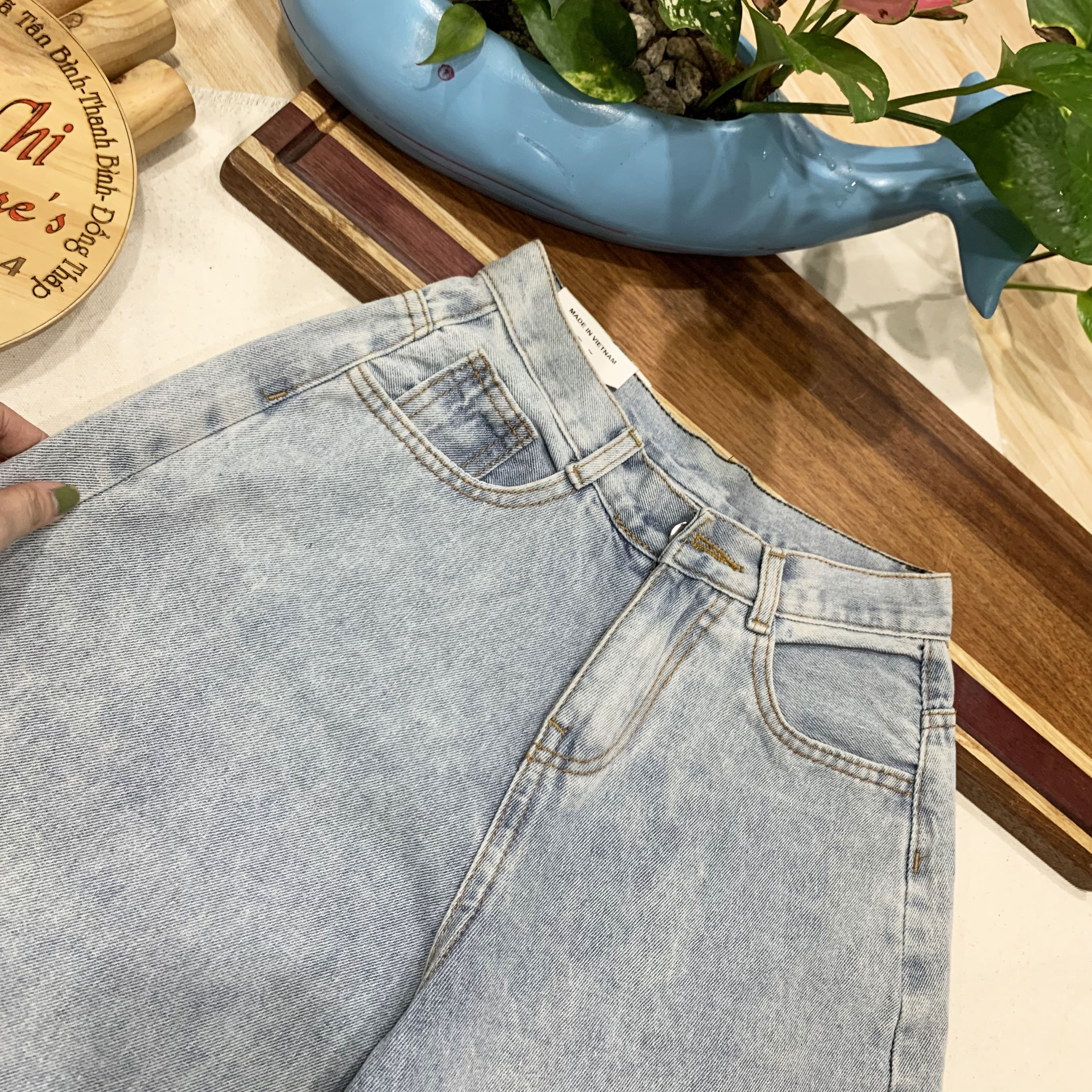 Quần Short Jean Ngố Đùi Rách Gối Tưa Lai Cạp Cao Ống Rộng Ulzzang - MM