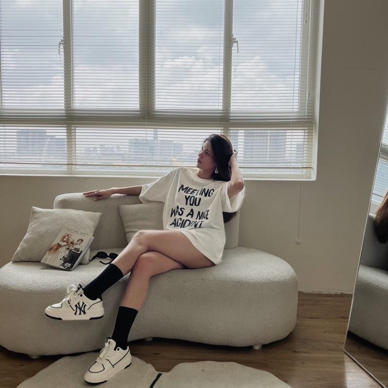 Áo thun ALTHOUGH form unisex, in chữ, chất vải Cotton 100% thoáng mát