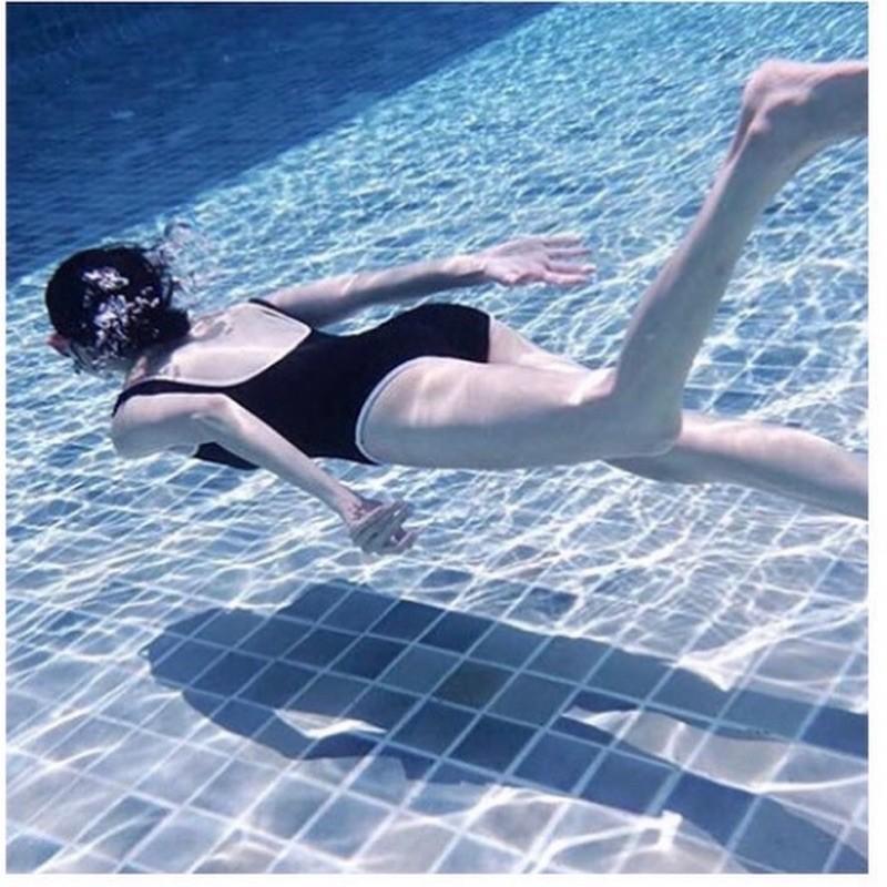 Monokini bikini liền mảnh viền trắng sporty
