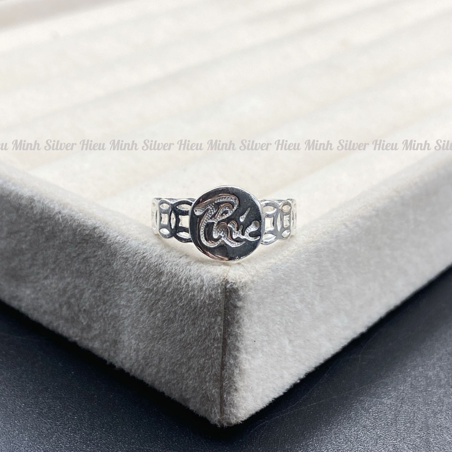 Nhẫn Nam Bạc Ta Kim Tiền Mặt Chữ Bạc Hiểu Minh NA042