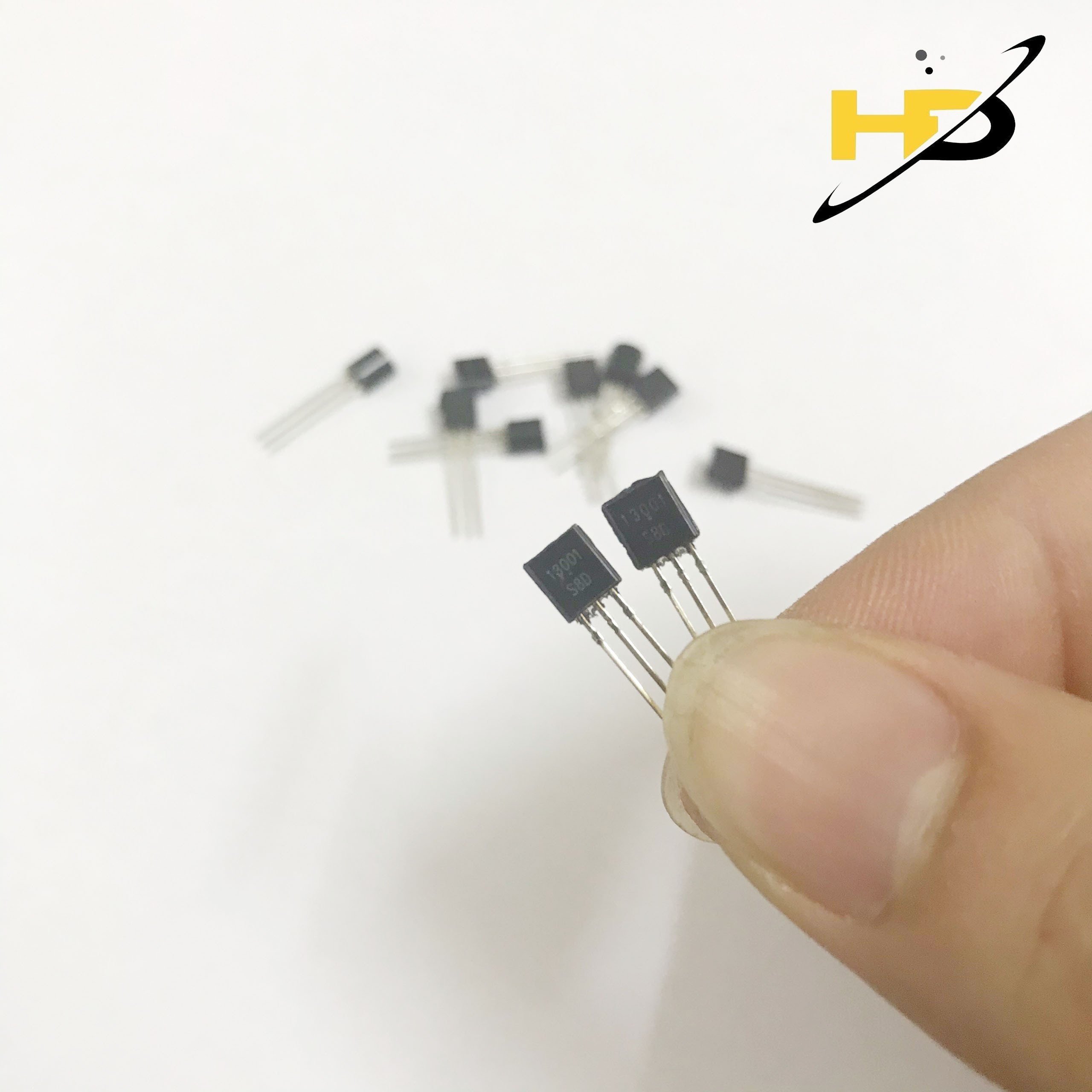 Tranzito 13001 Trans Nghịch NPN Trans Nguồn MJE13001 200mA 400V TO-92