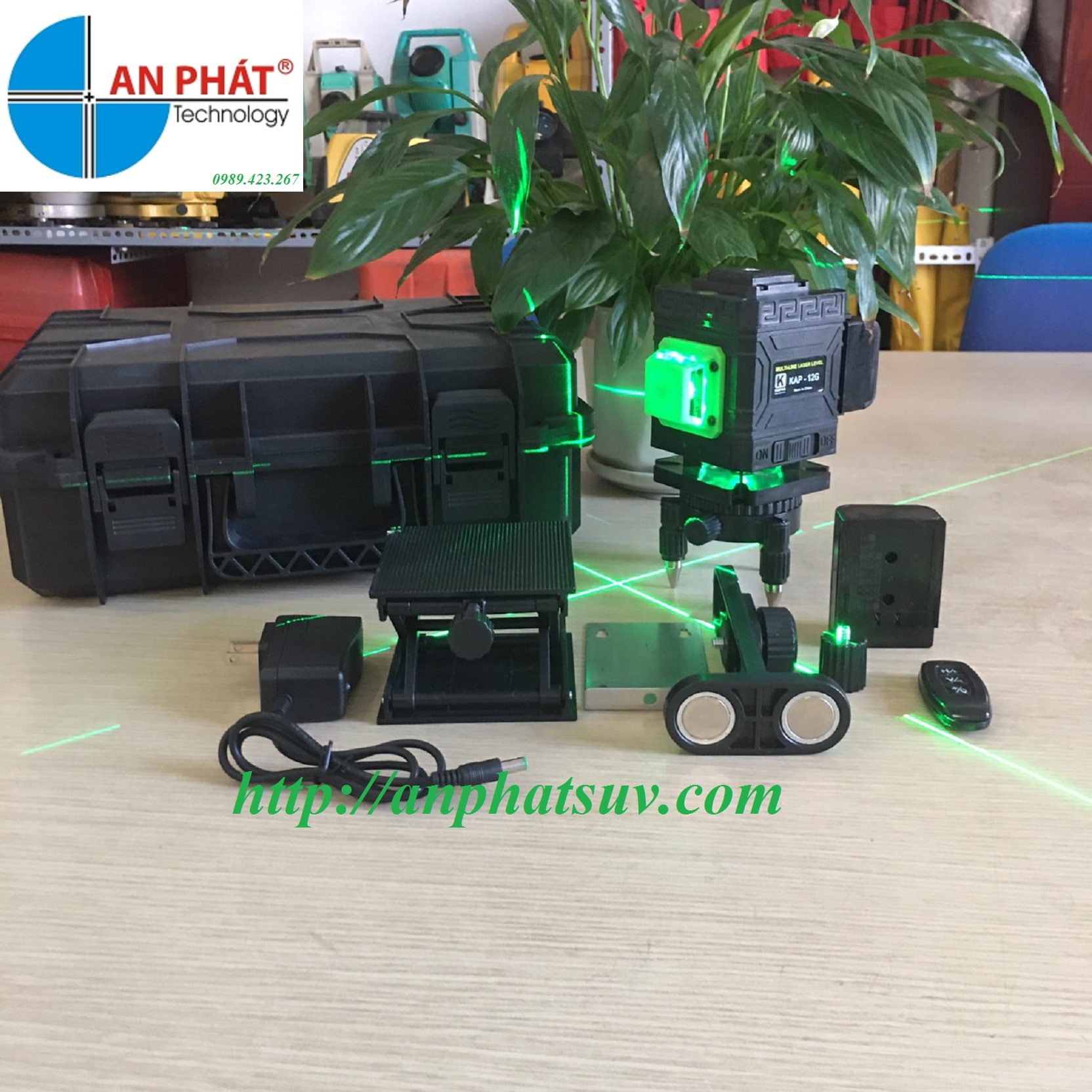 Máy laser 12 tia xanh KAP-12D