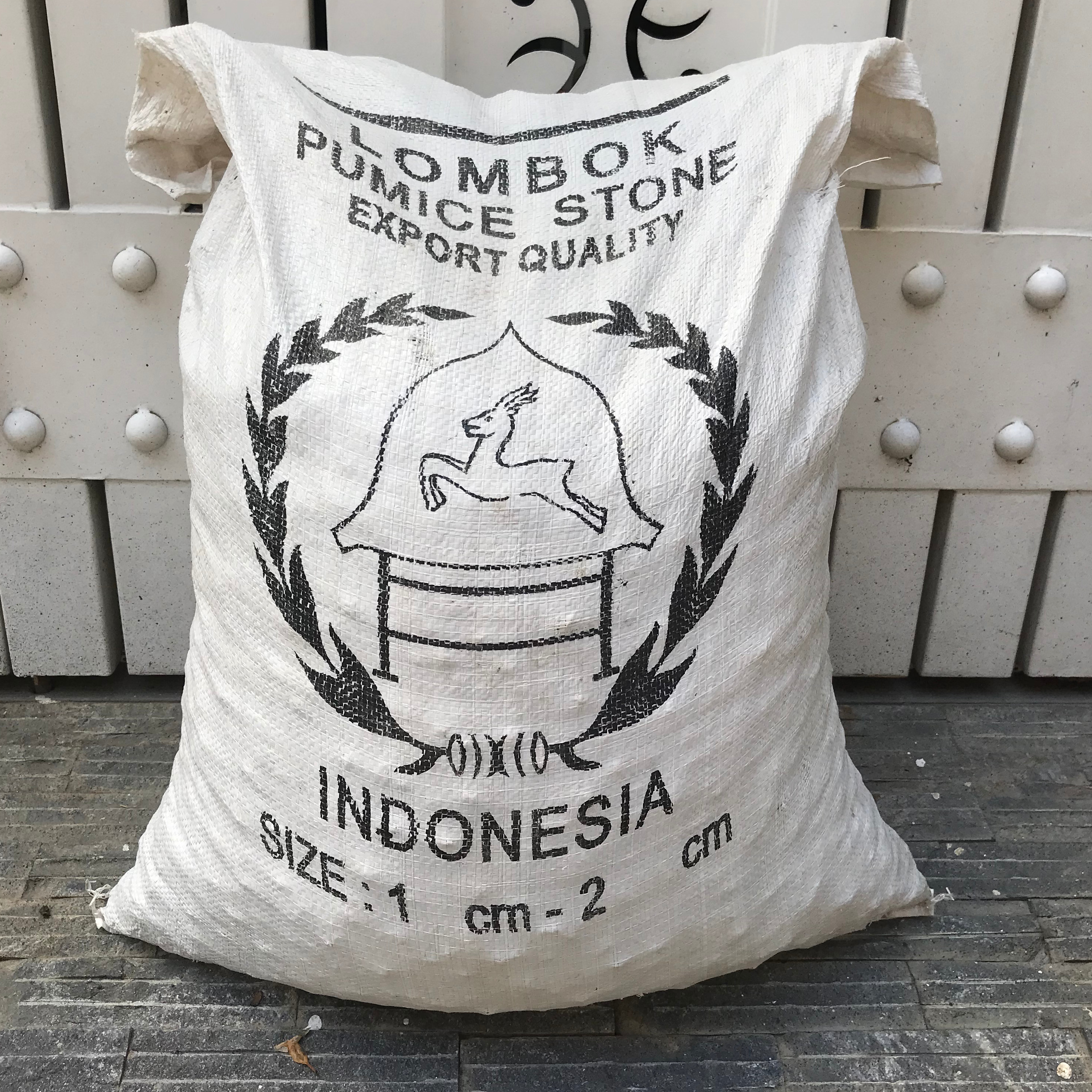 Vật liệu lọc hồ cá đá lông vũ Indonesia 1L