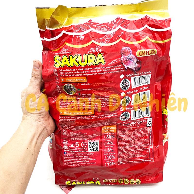 Thức Ăn Cá Koi Sakura Gold 2200 gram 35% - Cám Cá Cảnh dạng hạt 3 SIZE
