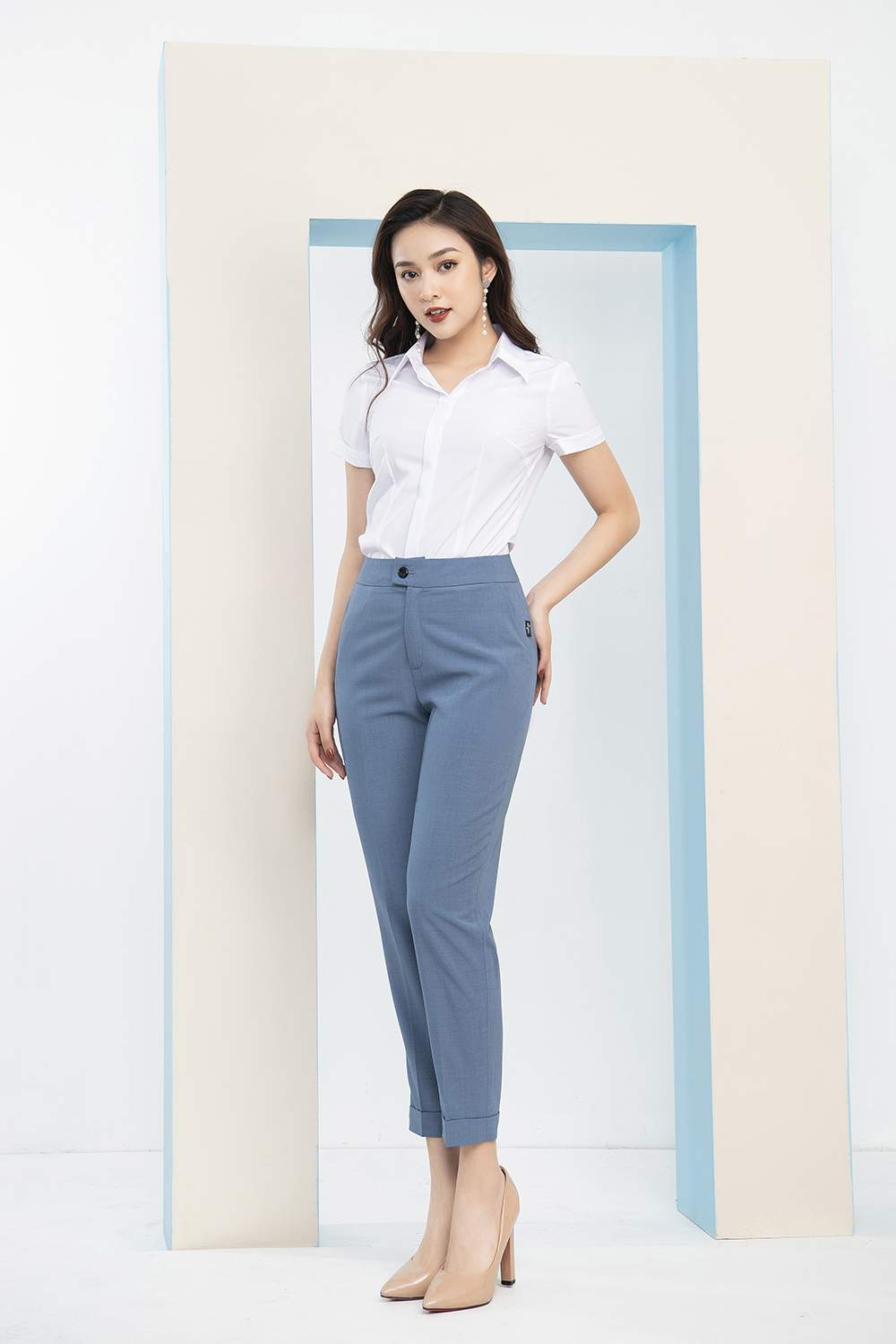 Áo Sơ Mi Nữ Trắng Tay Ngắn LUPERI LFSM1105 Cổ Đức Dáng Eo Vừa