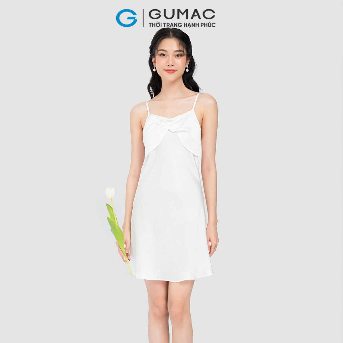 Đầm ngủ nữ thời trang GUMAC 2 dây xoắn ngực chất liệu lụa DC10060