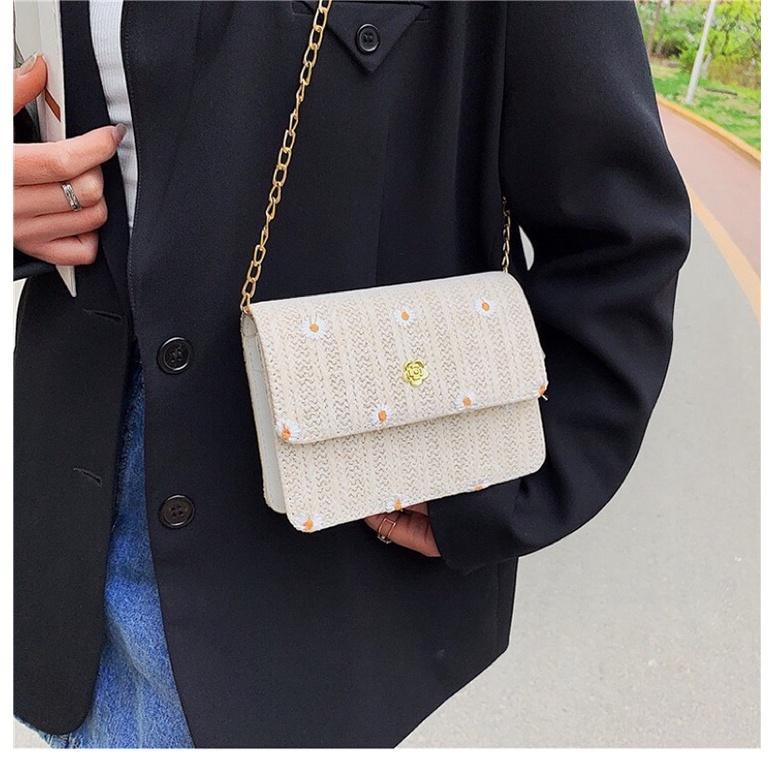 Túi đeo chéo nhỏ hợp thời trang