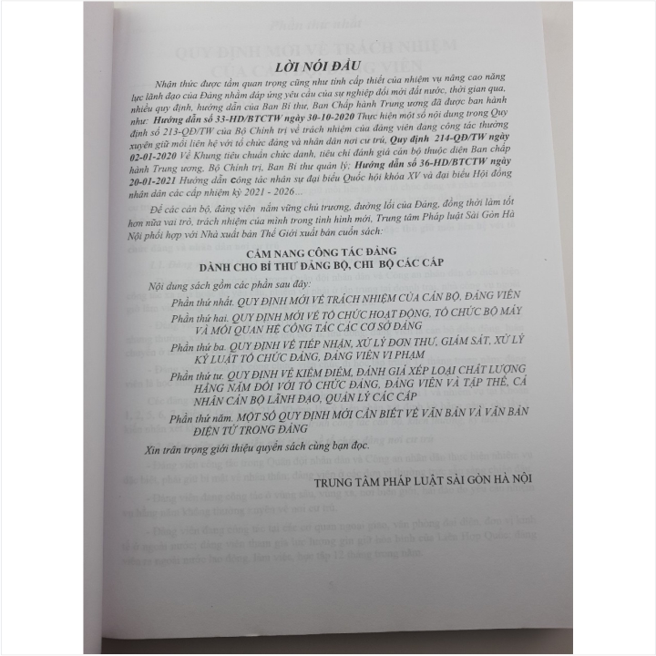 Sách Cẩm Nang Công Tác Đảng Dành Cho Bí Thư Đảng Bộ, Chi  Bộ Các Cấp - V1877D