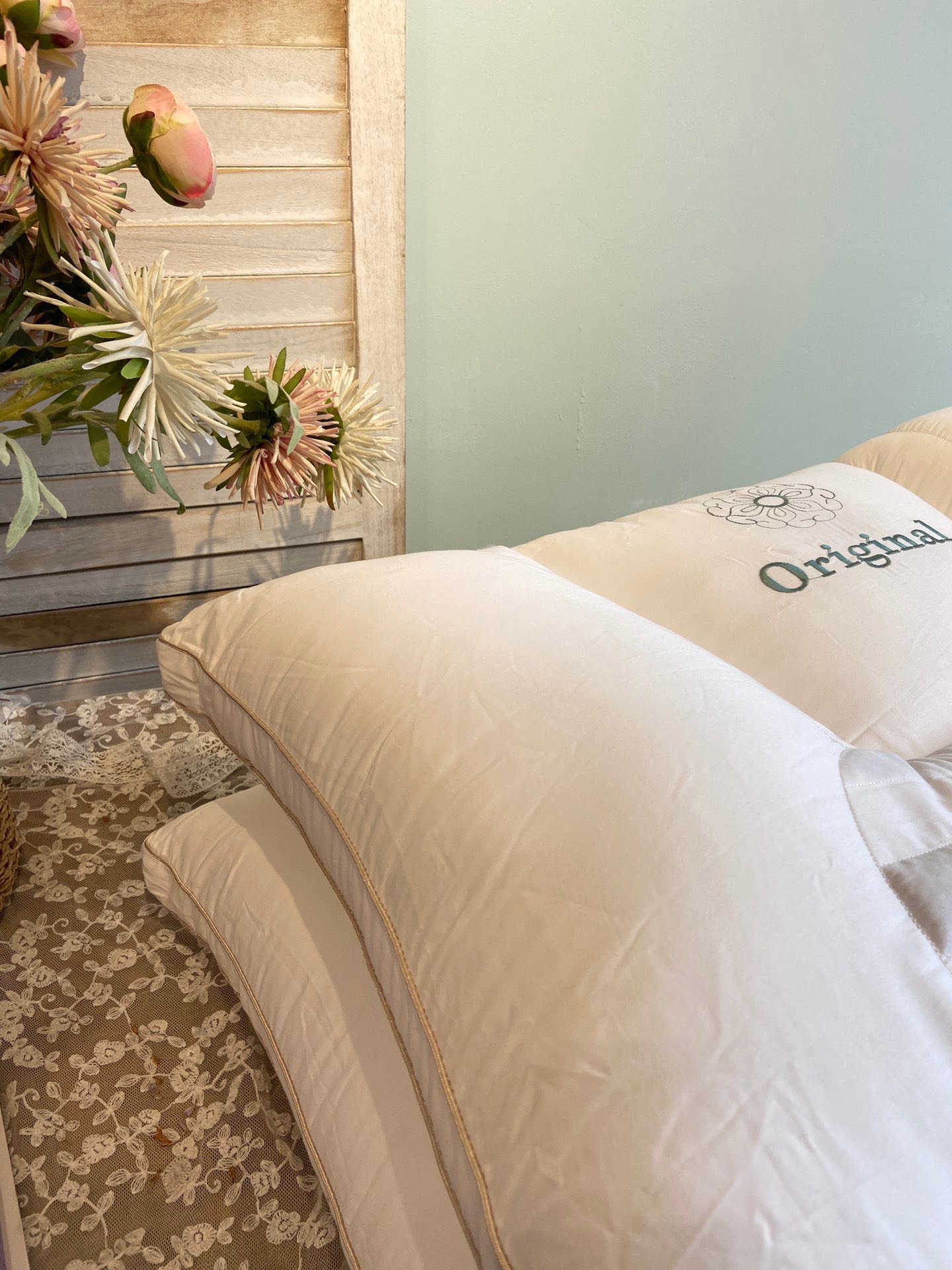 Gối Massage Original Lidaco chống đau mỏi vai gáy cao cấp kích thước 50x70cm