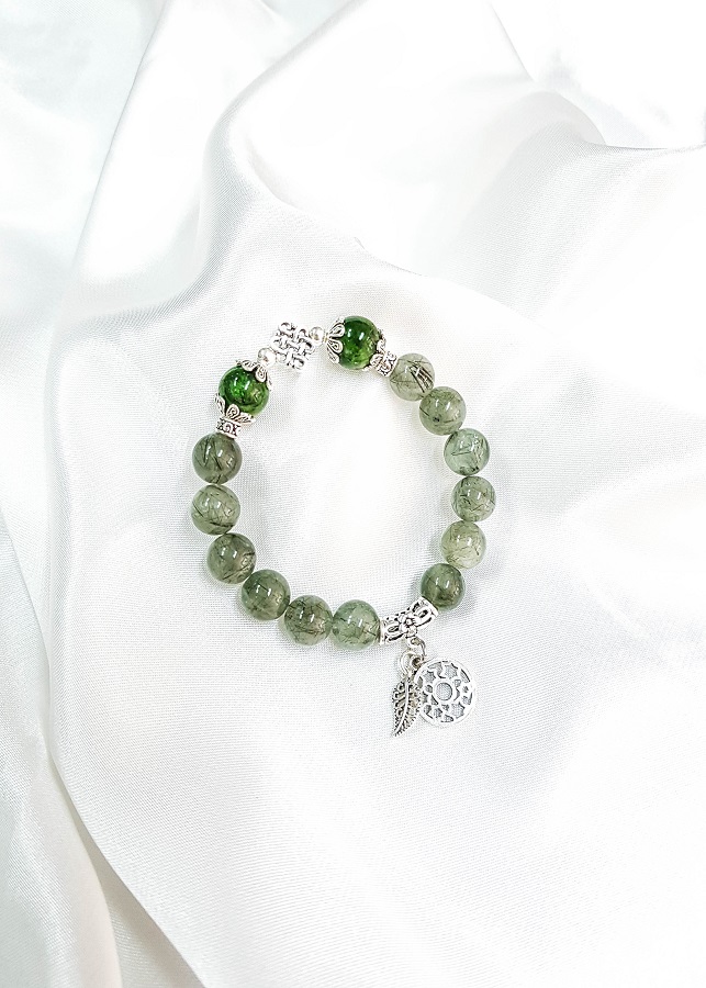Vòng tay mệnh mộc, hỏa đá thạch anh tóc xanh mix đá diopside + charm đồng tâm, lá LAT.95