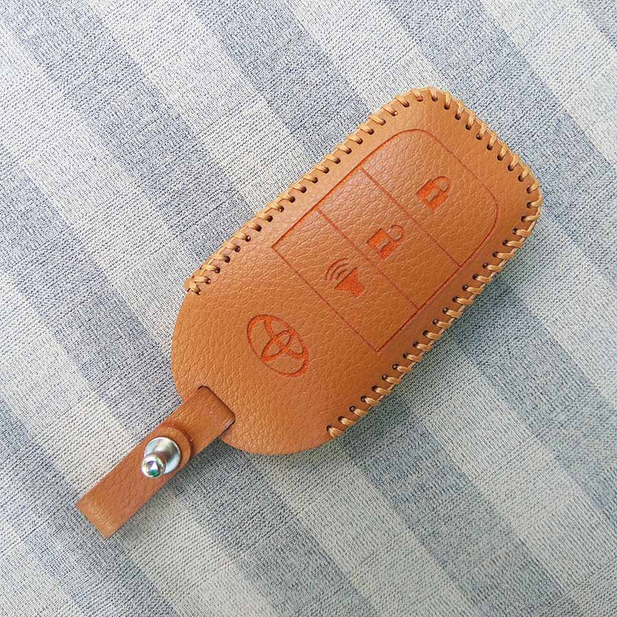 Bao da 3 nút chìa khóa smartkey cho xe hơi Toyota Fortuner