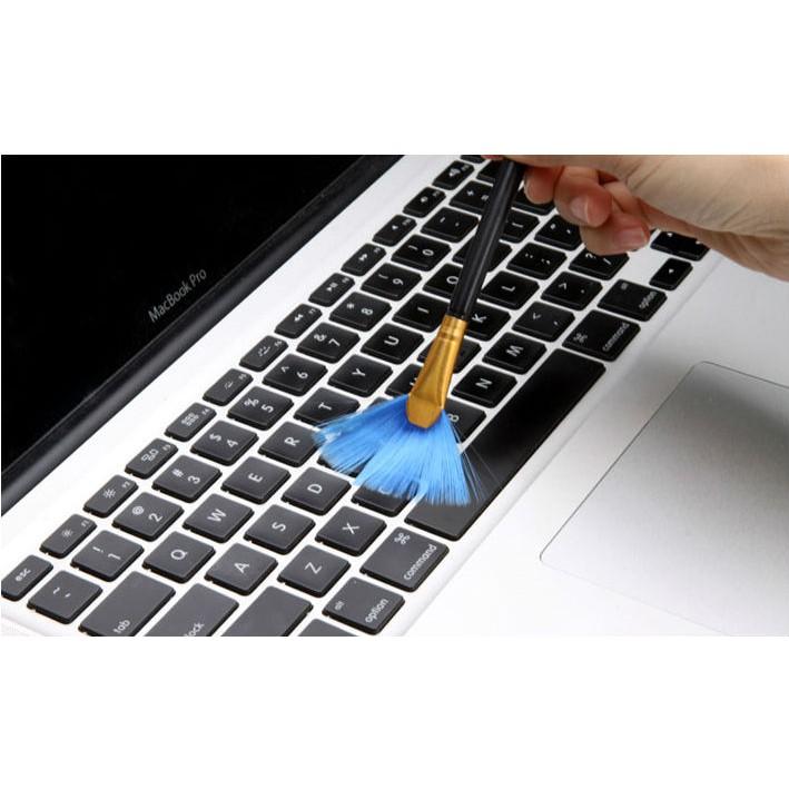 Bộ vệ sinh kèm hút bụi cho laptop