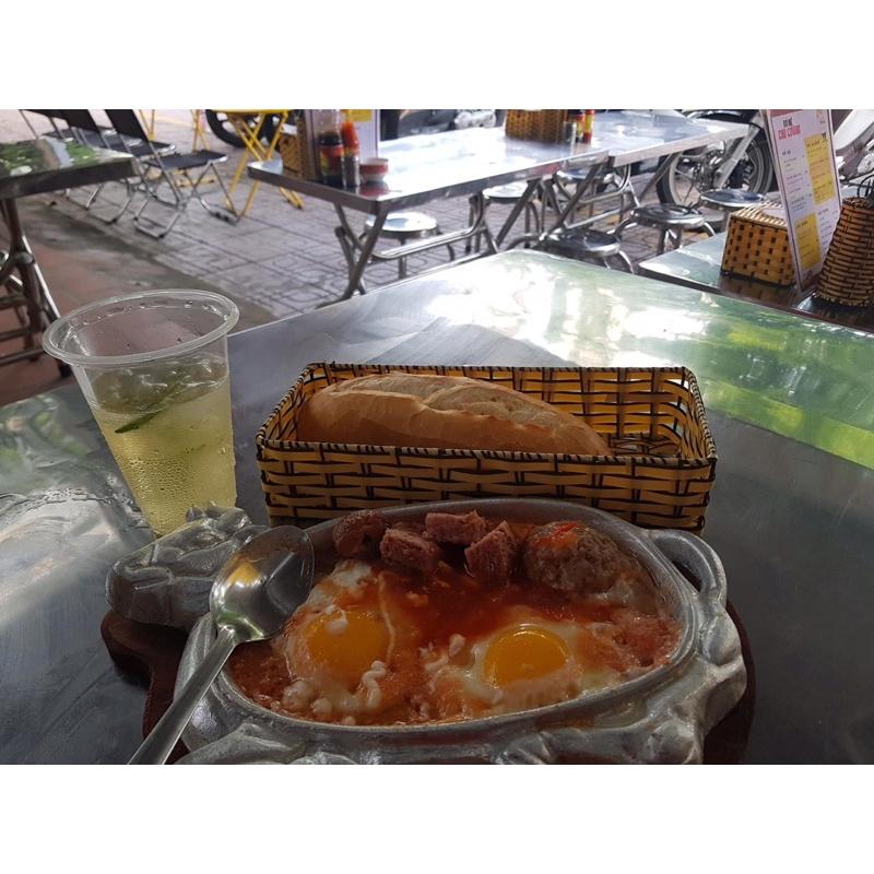 Chảo con bò làm bò né kèm đế gỗ