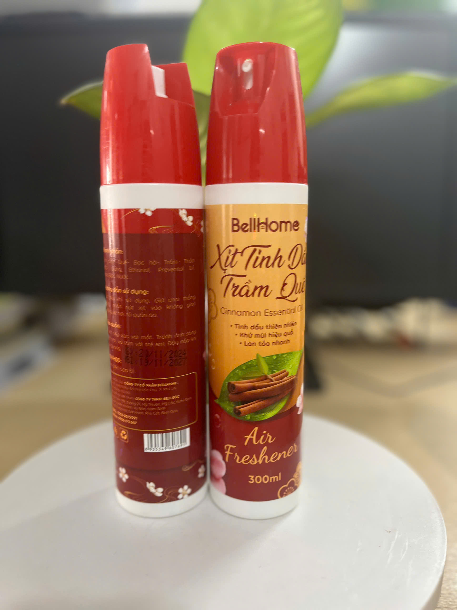 Xịt phòng tinh dầu trầm quế Bellhome 300ml