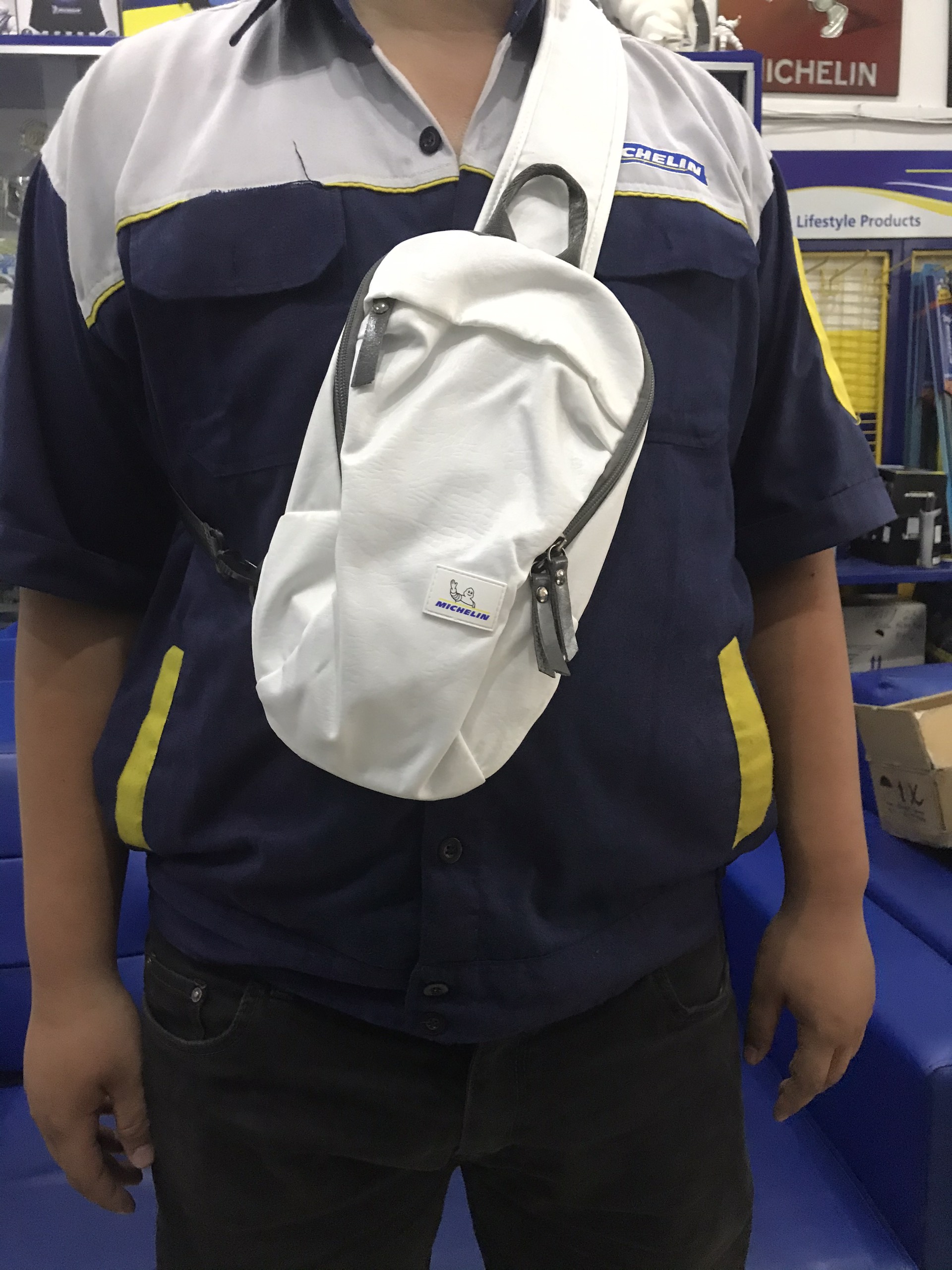 Túi đeo chéo bao tử du lịch chống nước 2 ngăn Michelin ( Chính Hãng)
