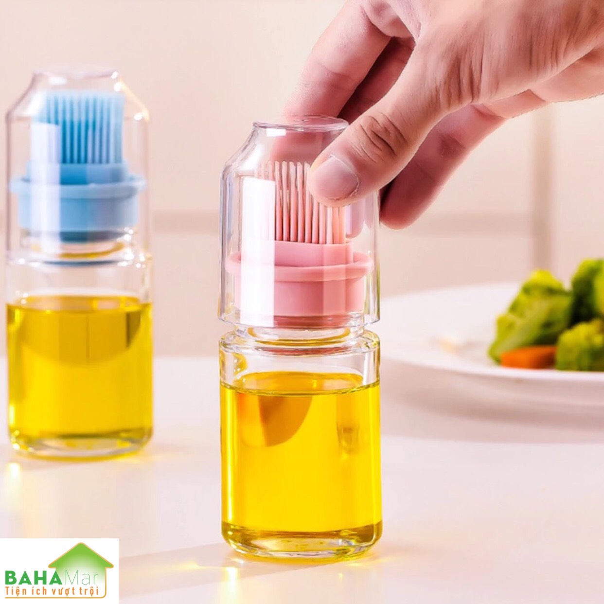 BÌNH GẮN CỌ SILICONE PHẾT DẦU NƯỚNG "BAHAMAR" có thể đổ đầy bình với dầu, nước sốt, ...để phết lên cho bánh ngọt, thịt và rau củ…