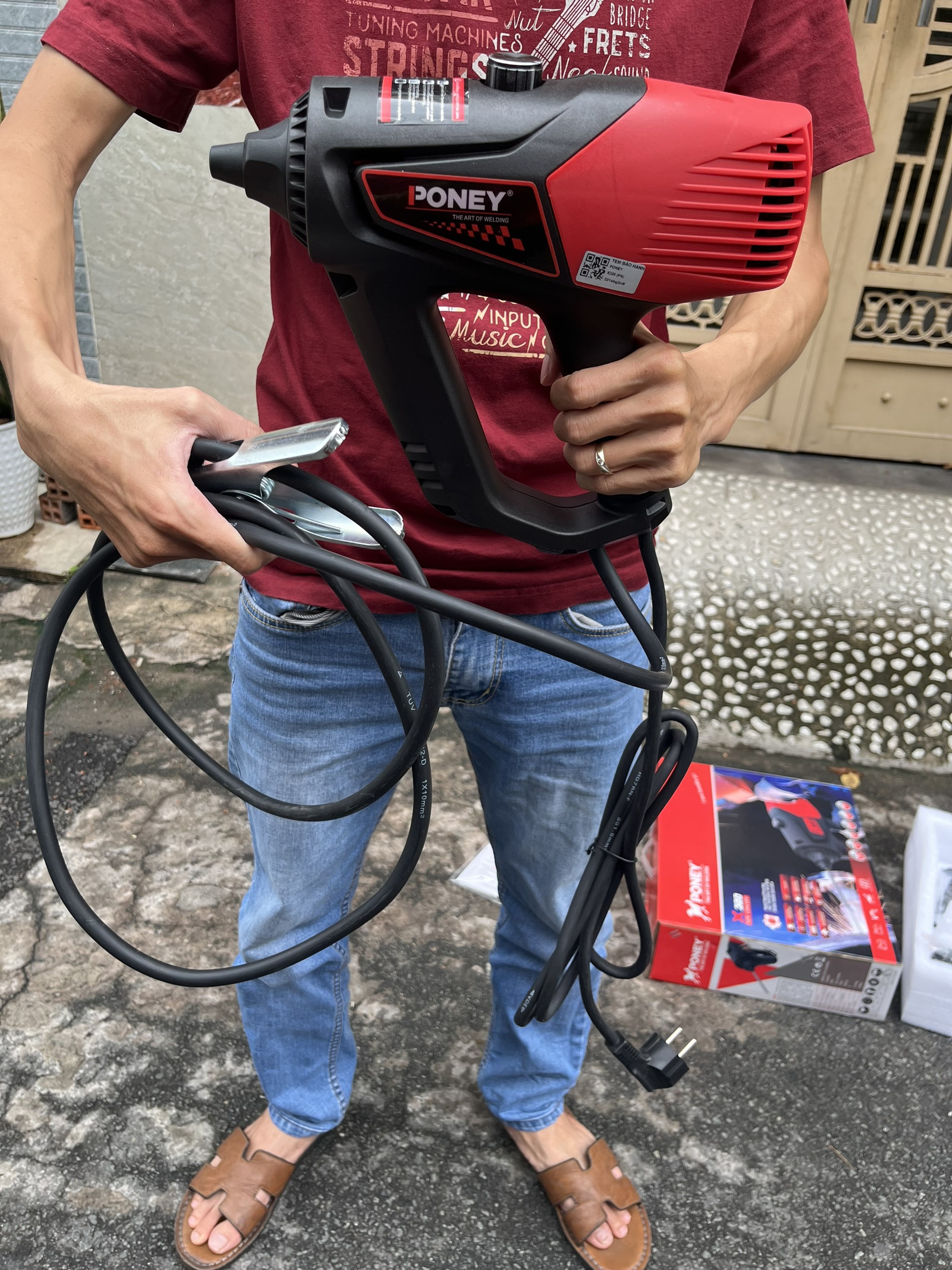 MÁY HÀN ĐIỆN TỬ CẦM TAY PONEY 3.6KVA X320- HÀNG CHÍNH HÃNG