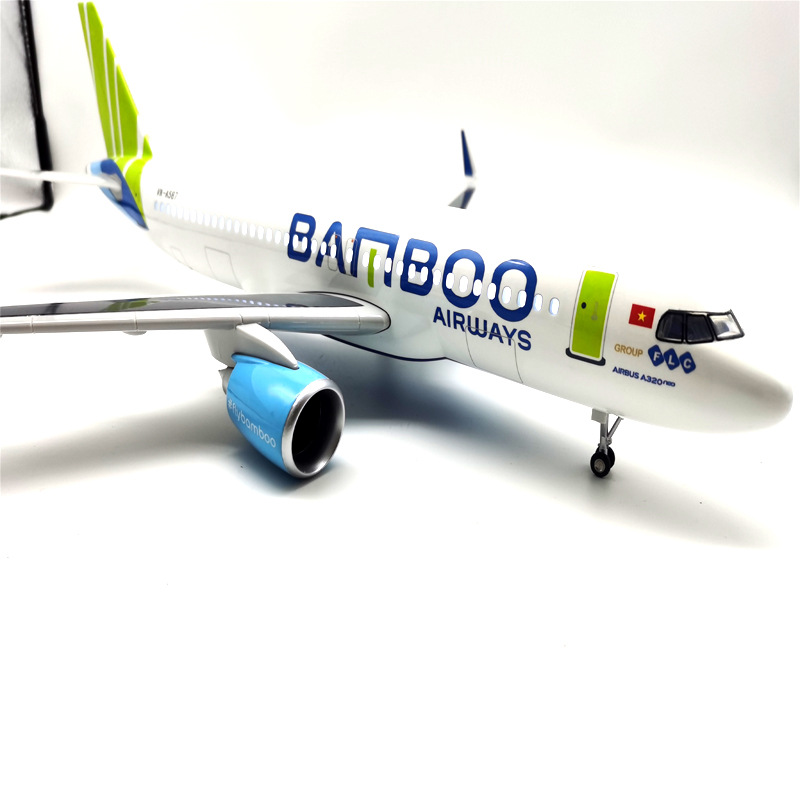 Mô hình máy bay Bamboo Airways KAVY có đèn led, bánh xe dài 47cm kèm chân đế