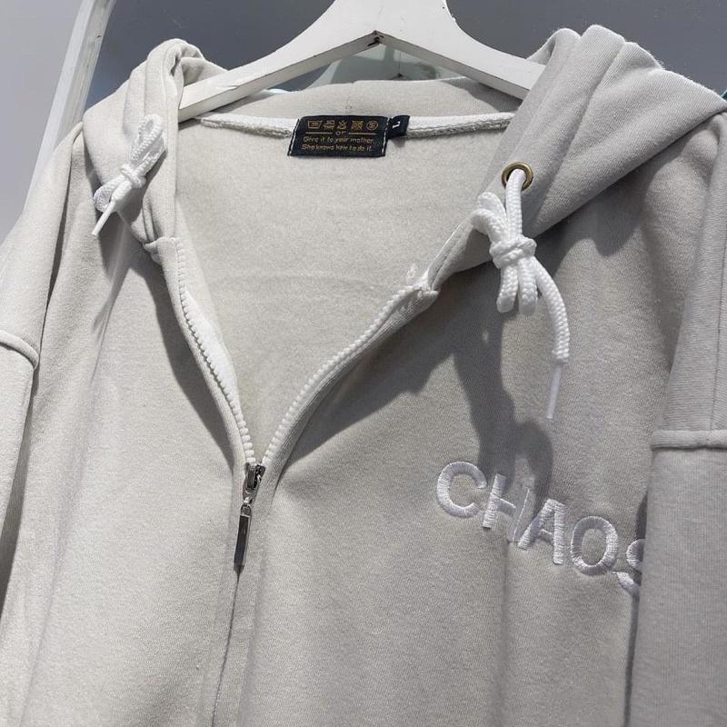 (có sẵn) Áo Khoác Dây Kéo chữ thêu form rộng CHAOS unisex (nam nữ mặc được