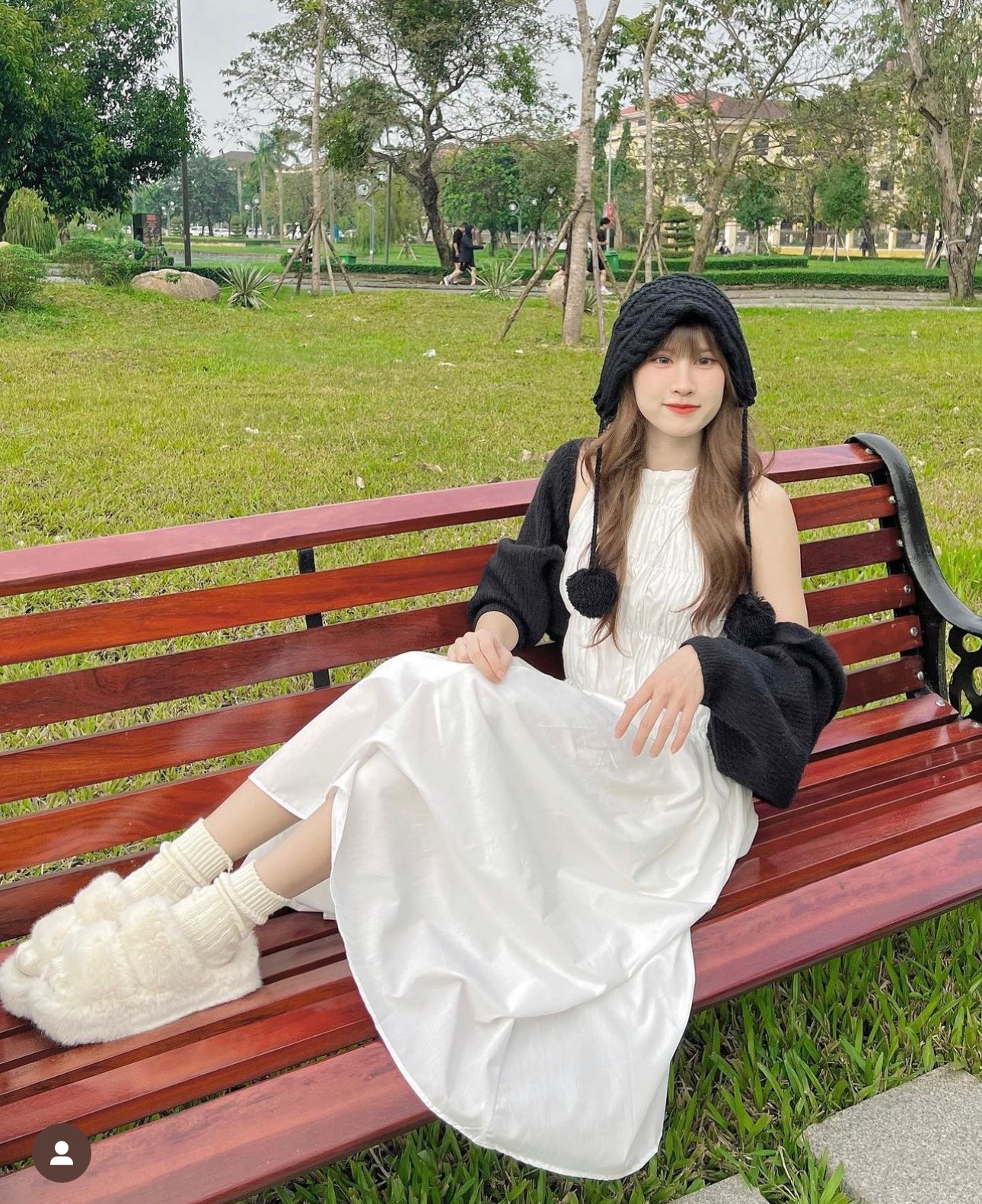Đầm trắng sat nách maxi kèm khoác ngoài ulzzang