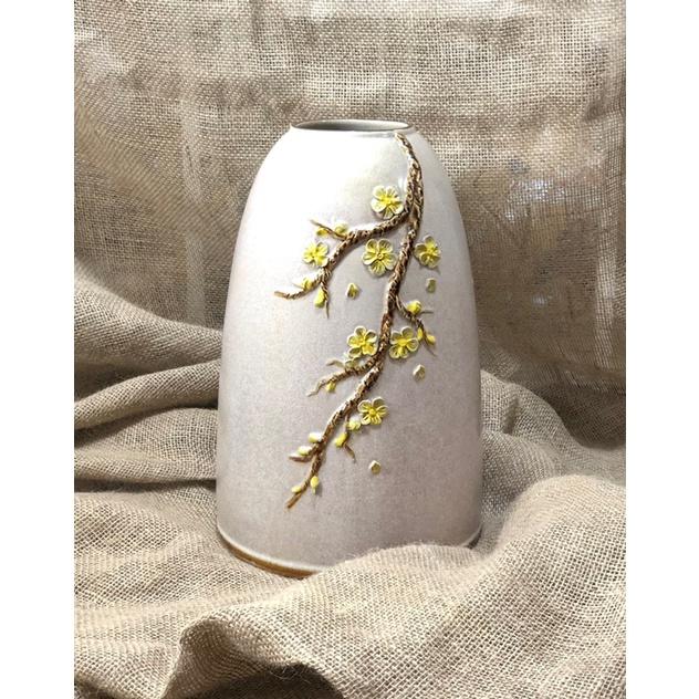 Bình cắm hoa cao 37cm, dáng chuông, men rạn cổ, họa tiết đắp nổi thủ công. Gốm sứ Bát Tràng.