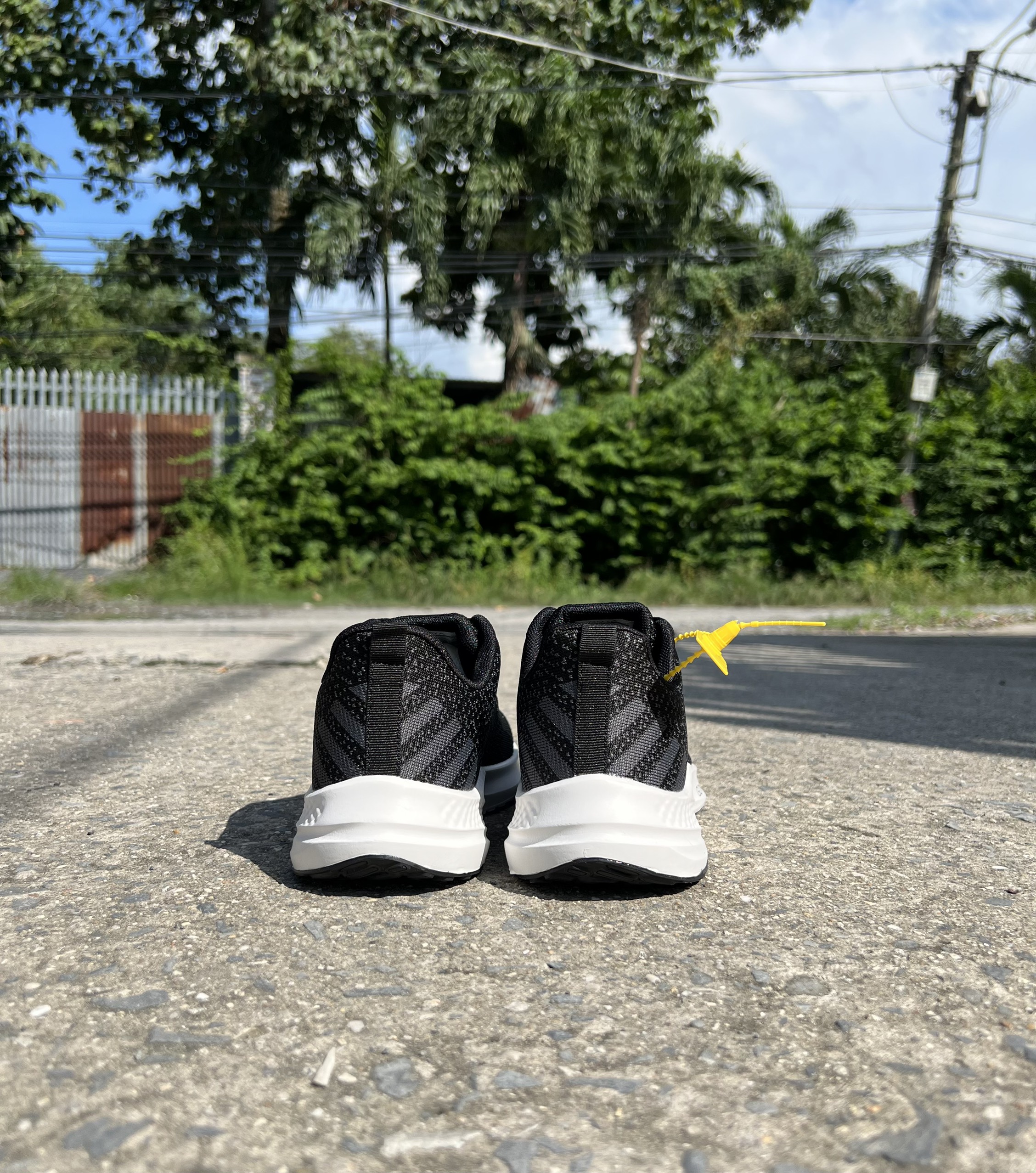 Giày Thể Thao Sneaker Goya GY238 - Màu Đen Trắng