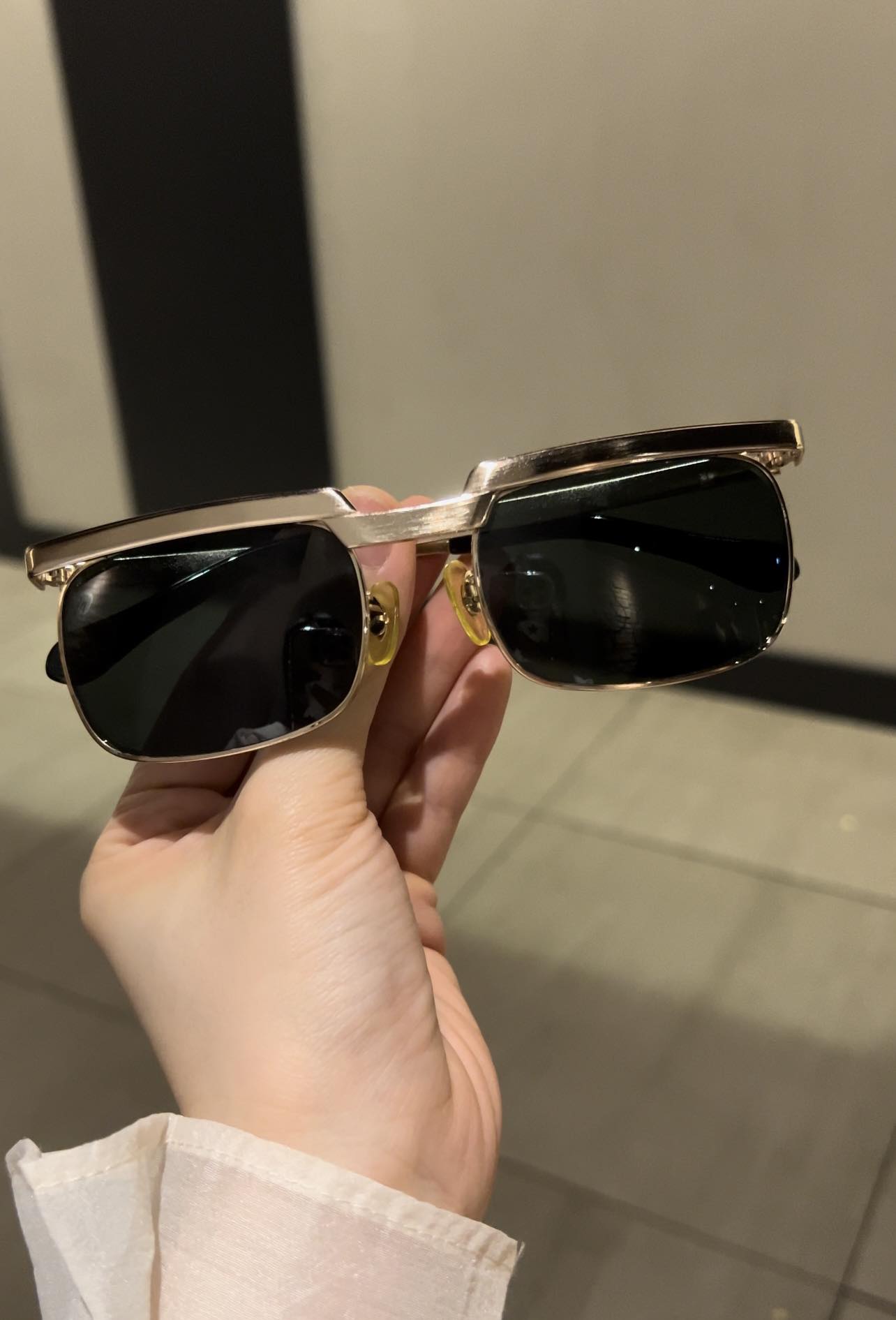 Kính râm Nam cao cấp Solex chữ H thủy tinh 14K Càng Titanium