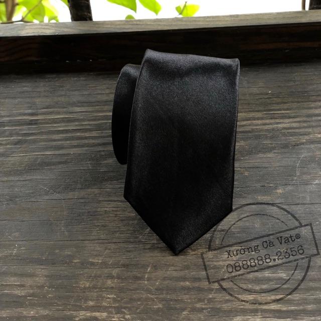 cà vạt phi bóng mầu đen bản 5cm cao cấp