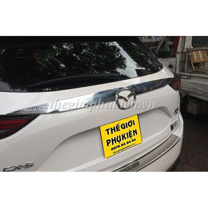 Ốp trang trí tay mở cốp sau Mazda Cx-5, CX5 2018-2019