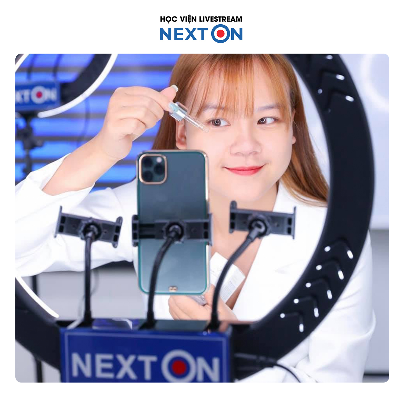 Đèn livestream ring 45cm, Makeup, Quay Phim Vlog Video, Chụp Ảnh SelfieXăm nghệ thuật RL-18 + 3 kẹp điện thoại + Điều khiển từ xa