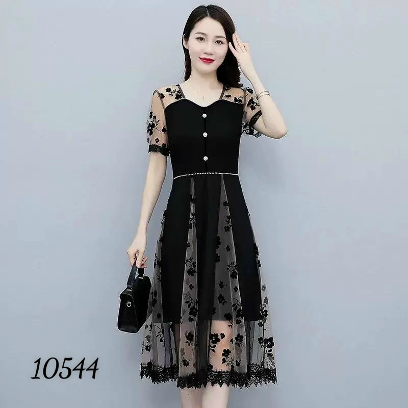 ĐẦM UMI PHỦ LƯỚI HOA D10544