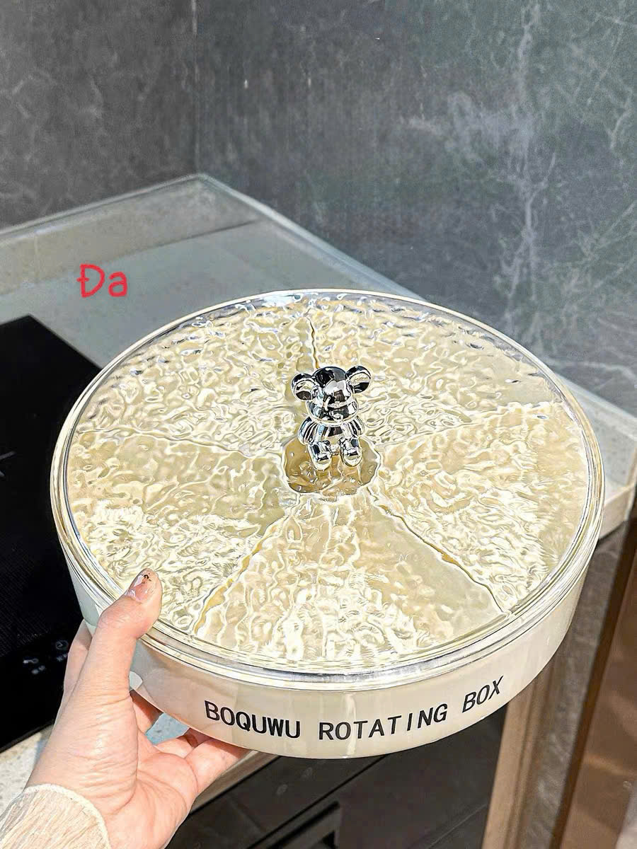 Khay Đựng Bánh Kẹo Mứt Tết 6 Ngăn Xoay 360° Nắp Trong Suốt – Hộp Đựng Kẹo Quay Tròn Decor Gấu Cao Cấp - HÀNG CHÍNH HÃNG MINIIN