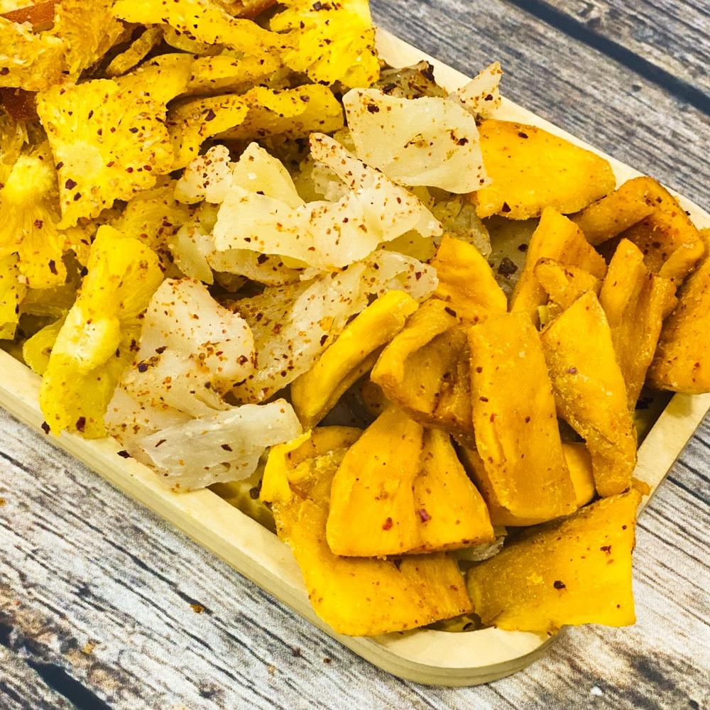 Thơm (dứa) phủ muối ớt Langbiang Food, 100g, hũ
