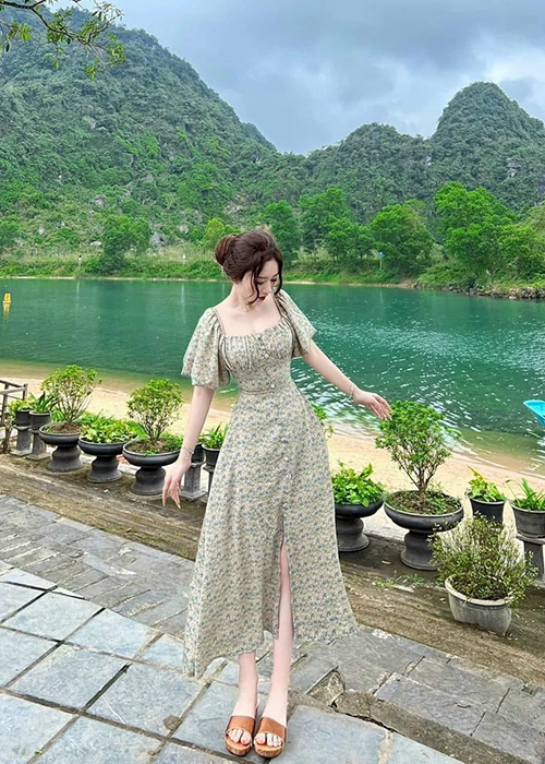 Đầm Lụa In Hoa Tay Phồng Đính Nút Bọc Thời Trang