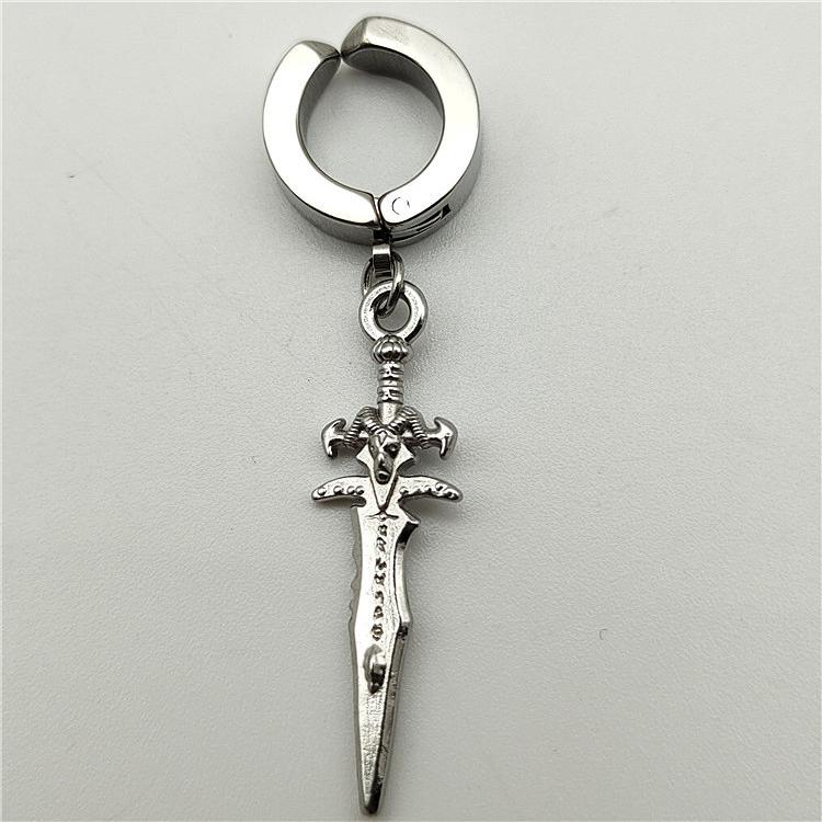 Bông tai nam hình chú hề sành điệu, tinh tế