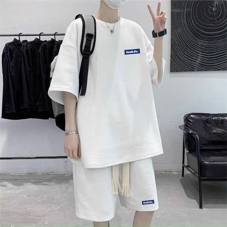 [HOT] Set Đồ Bộ Mùa Hè Nam Nữ Unisex Chất Thun Thoáng Mát Co Giãn Thấm Hút Mồ Hôi Phối Logo Thời Trang Phong Cách  Bao Ngầu HTM FASHION - Đen