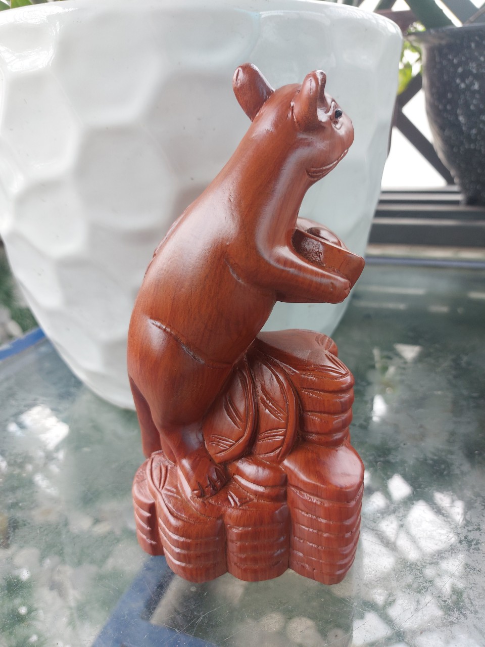 Tượng con chuột gỗ hương nguyên khối cao 20cm