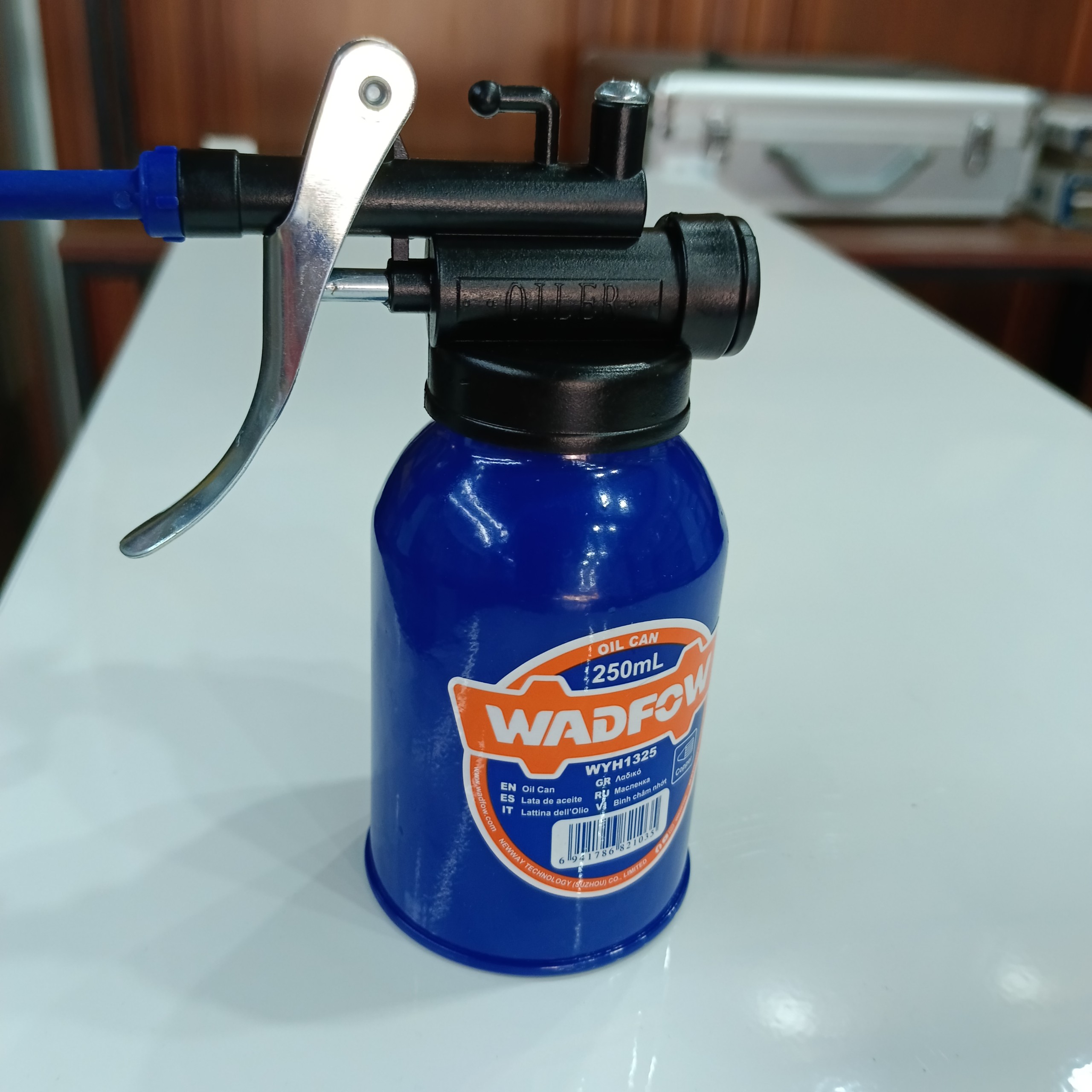 Bình xịt nhớt sắt Wadfow 250ml WYH1325