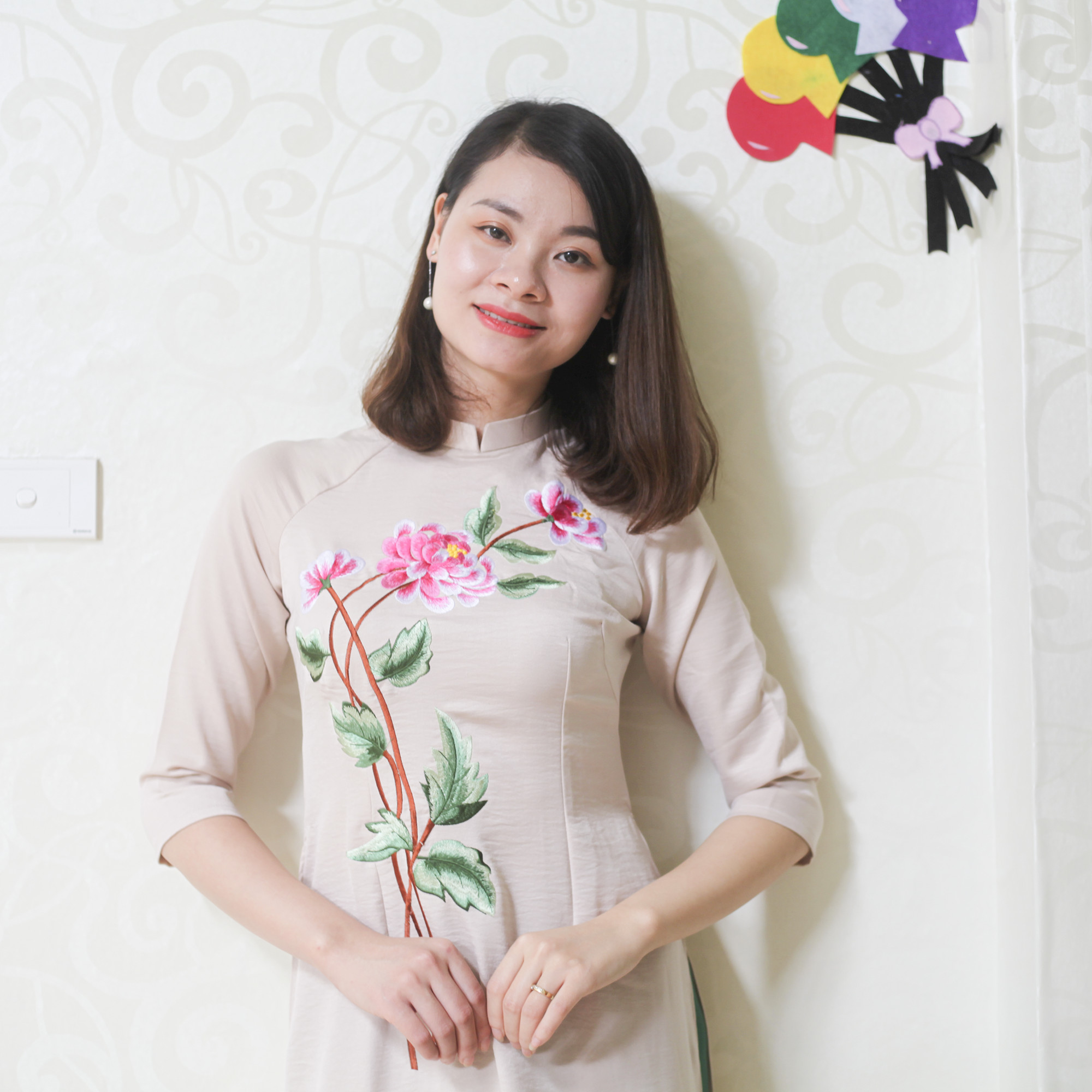 SET Áo Dài Truyền Thống Thêu Hoa, Chất Liệu Lụa Tây Thi cao cấp