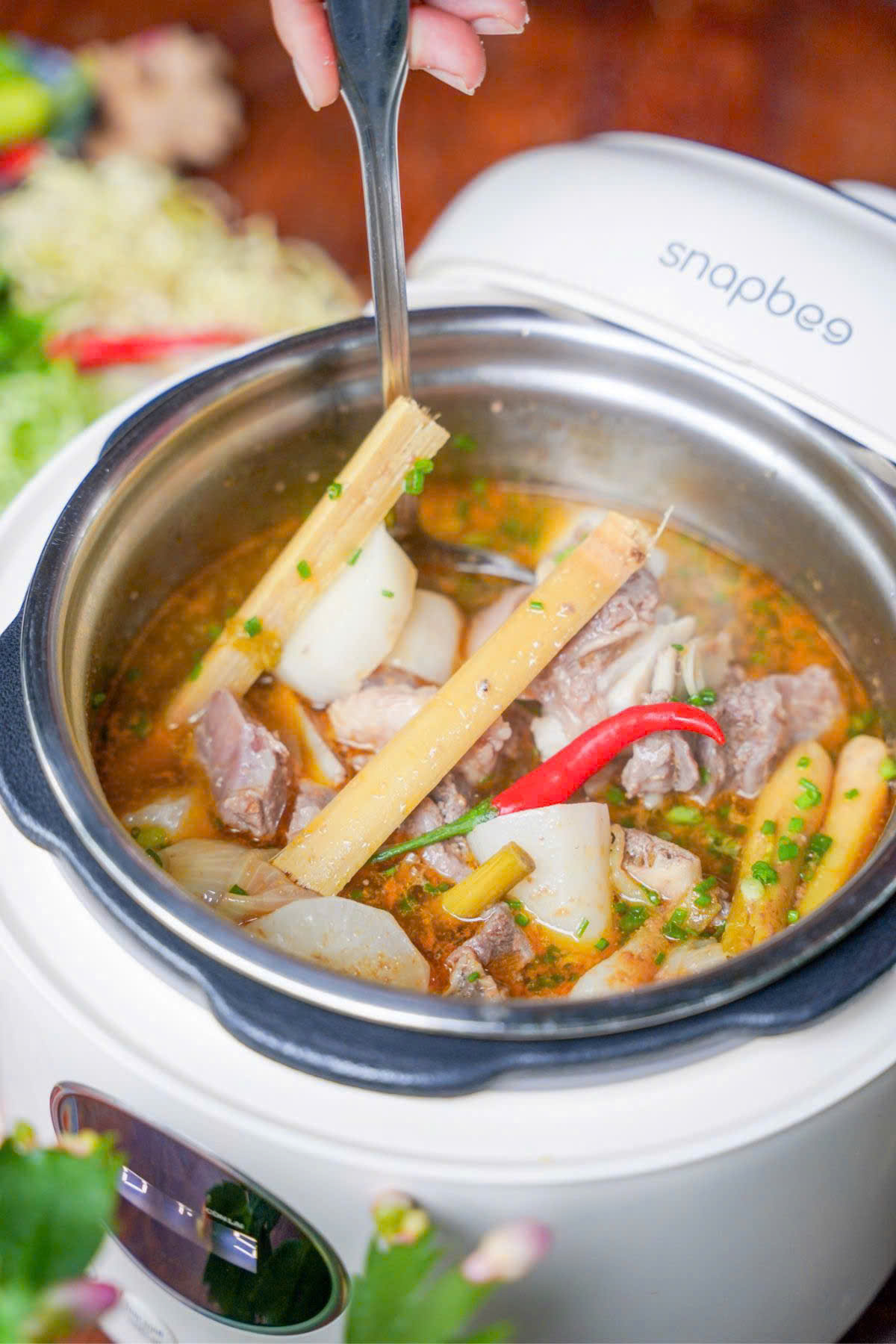 [Hàng chính hãng] Nồi áp suất Snapbee Queen S45 Trắng (Kiêm nấu chậm) - Dung tích 4.5L - Nhiều Tính Năng Thú Vị - Thương Hiệu Mỹ