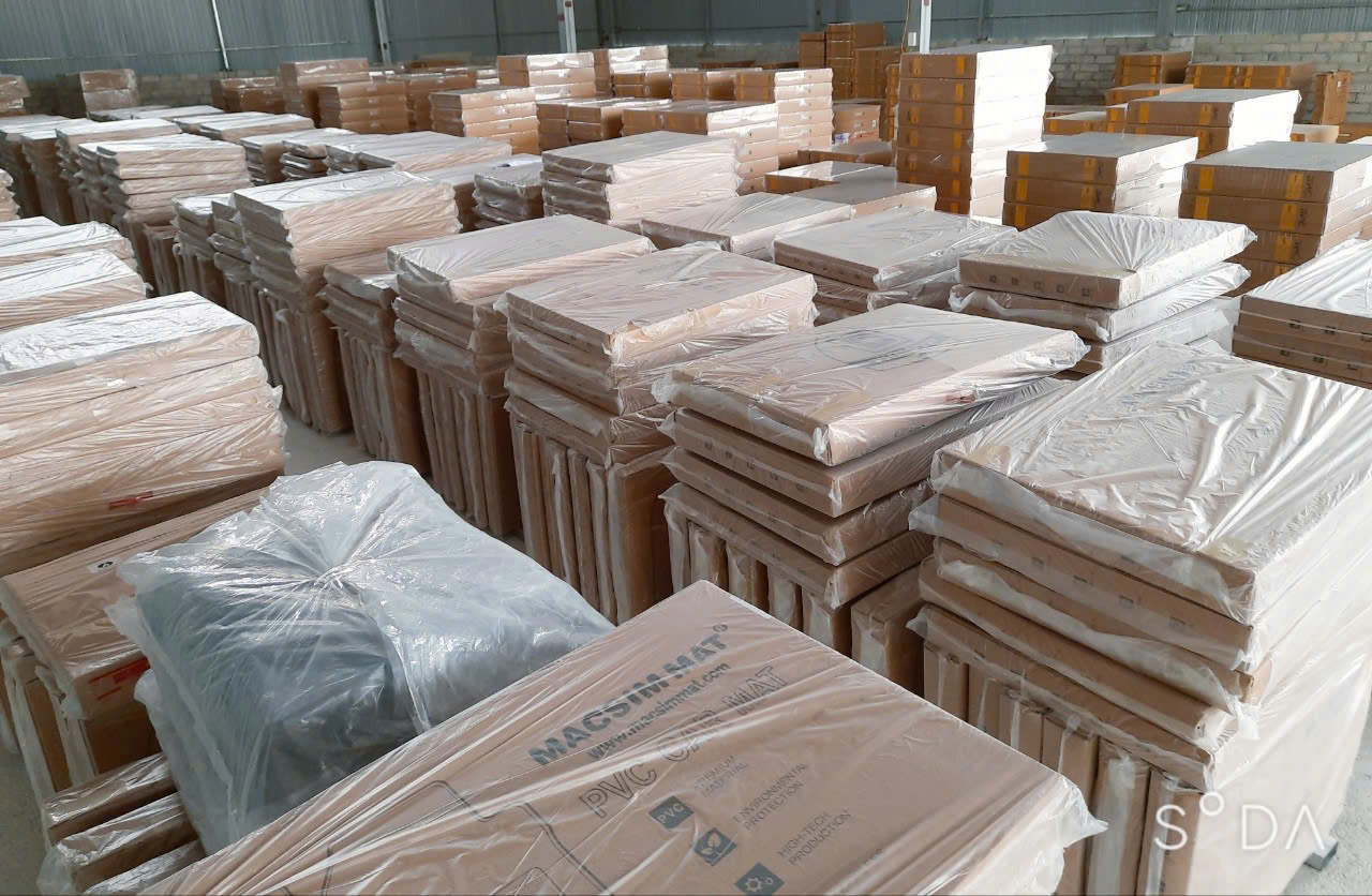 Bạt phủ ô tô chất liệu vải không dệt 3 lớp cao cấp MACSIM cho VinFast Lux A  màu ghi