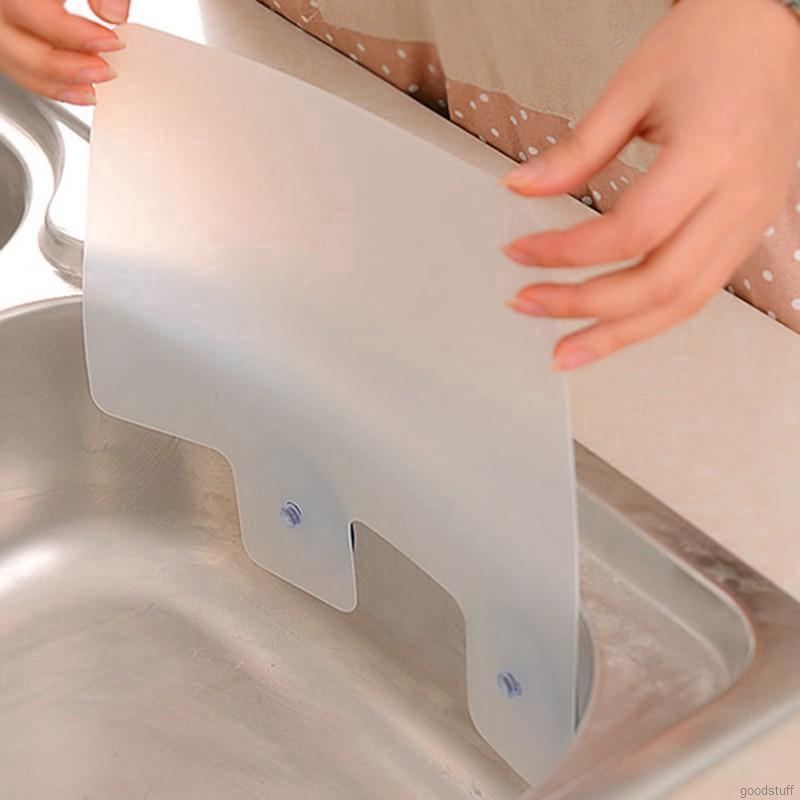 Vách ngăn chặn văng nước gắn bồn rửa chén có giác hút