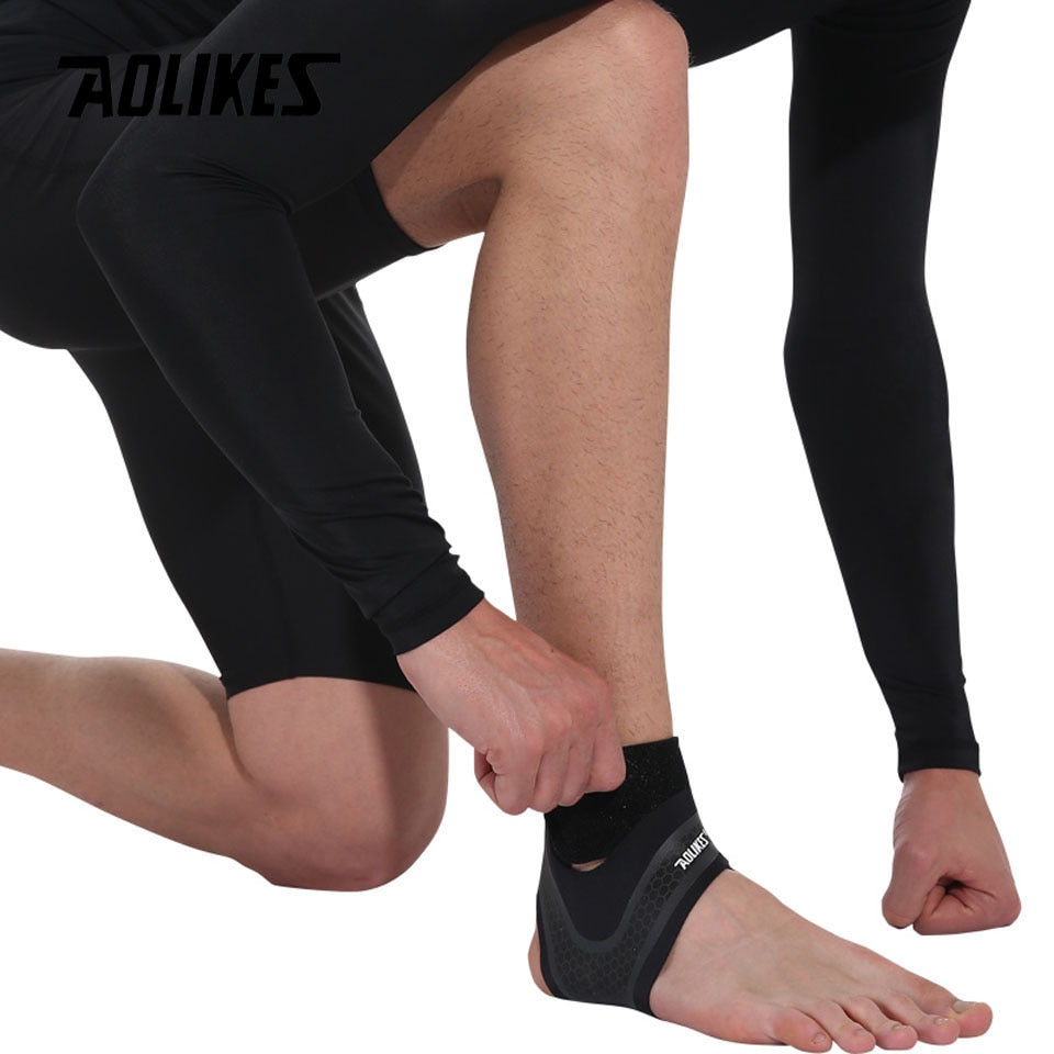 Băng quấn cổ chân bảo vệ mắt cá chân hỗ trợ chống lật cổ chân Sport ankle pads AOLIKES YE-7130 - Hàng Chính Hãng