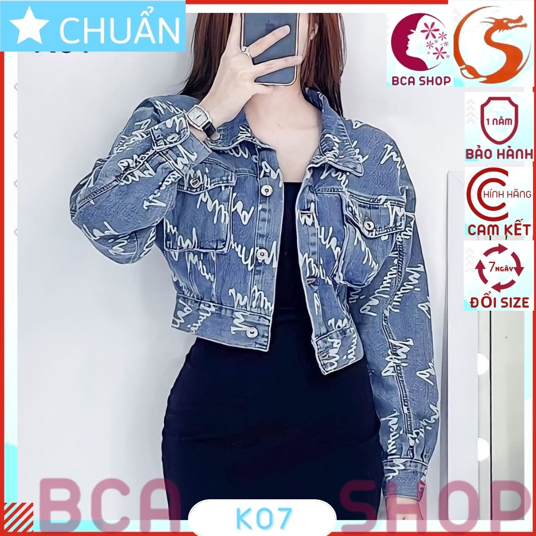 Áo khoác jeans nữ K07 ROSATA tại BCASHOP kiểu dáng croptop, thời thượng với chất jean cao cấp, phom chuẩn - xanh jean